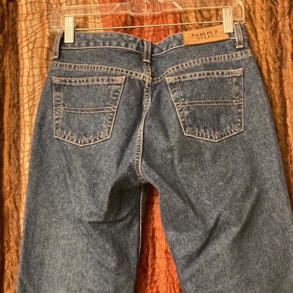 Tommy Hilfiger mid rise button front flared jeans like new - Picture 4 of 6